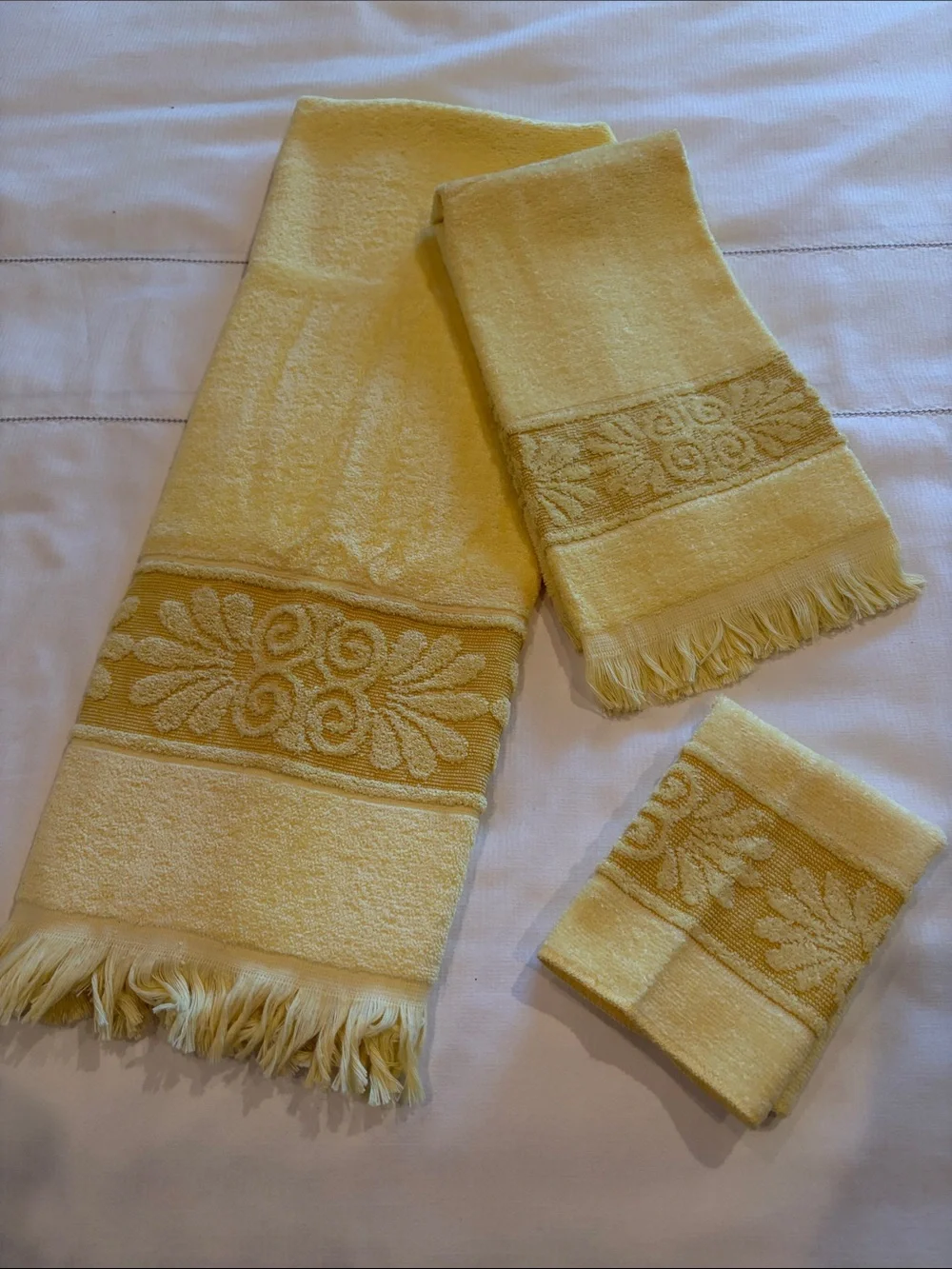 3 Piece Vintage 1970s Cannon Monticello Yellow Bath Towel Set Retro Like New